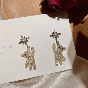 Cubic Zirconia Decor Cute Little Bear & Eight-pointed Star Pattern Stud Earrings